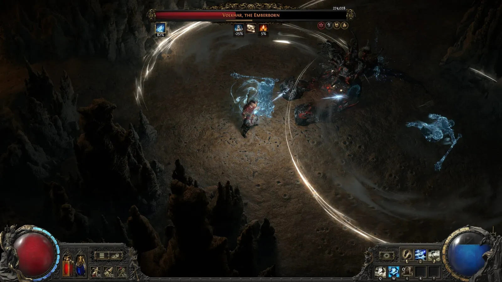 Path of Exile 2 – bojovník v jeskyni útočí na bosse Volkhara